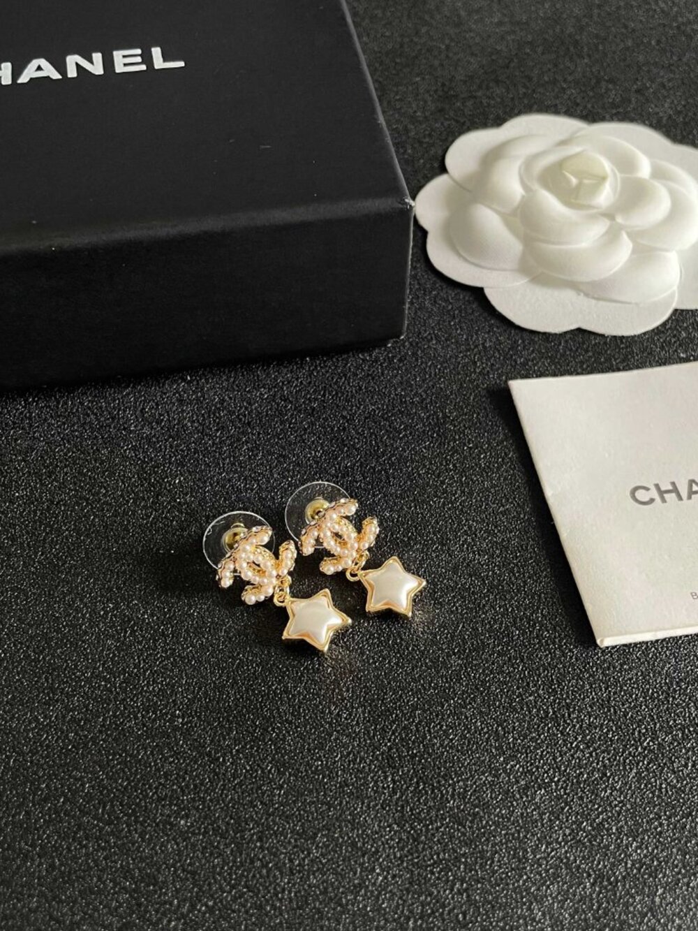 Chanel earrings - Picture 2 of 4